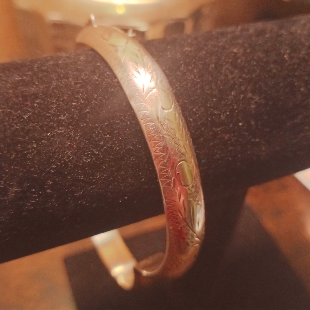 Vintage sterling silver engraved bangle bracelet